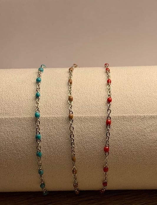 Chaînes bracelets argentés à perles