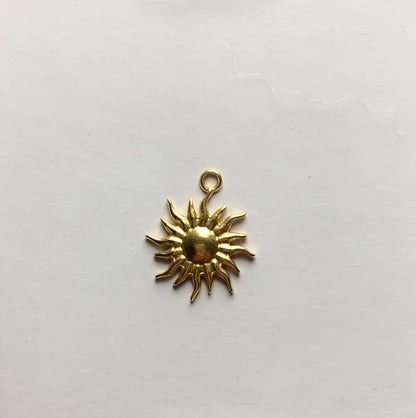Breloques soleils antiques en acier inoxydable