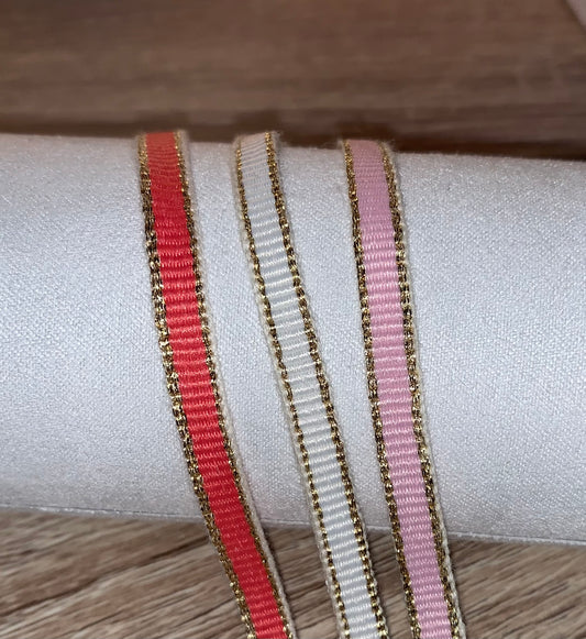 Bracelets en tissus bordures dorées