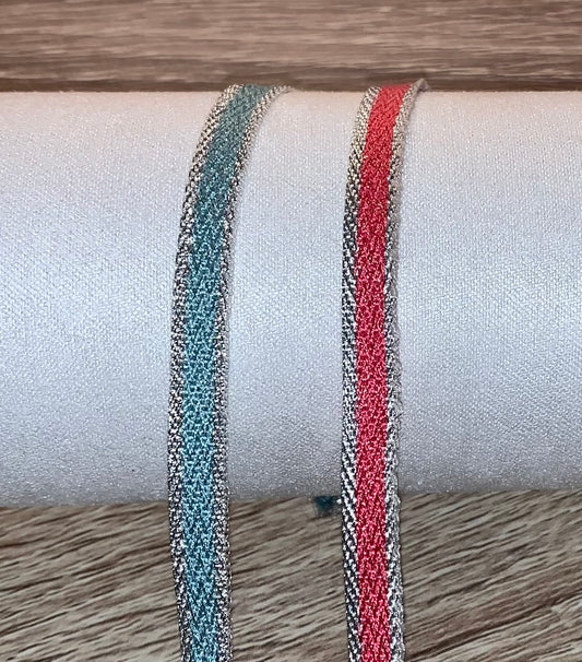 Bracelets en tissus bordures argentées